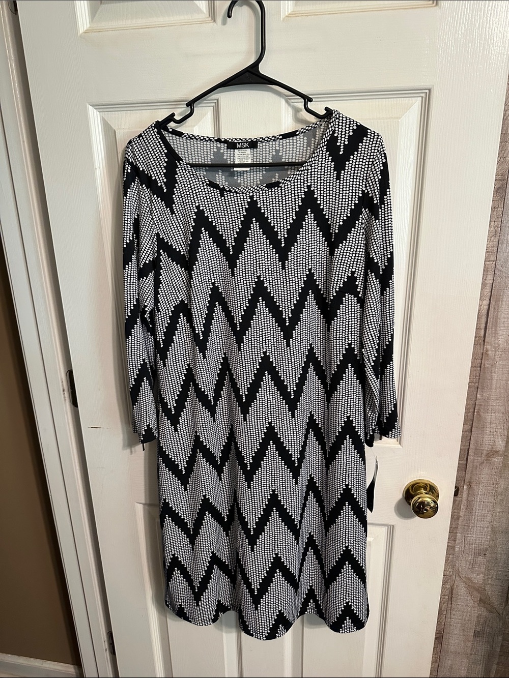 MSK Black & White Chevron Midi Dress